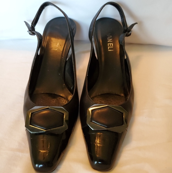 Vaneli leather dress shoe size 8 SS. - Picture 2 of 4